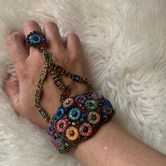 Bracelet with ring - Picture 3 of 7